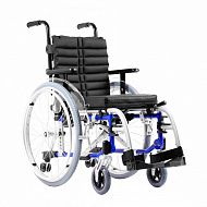 Кресло-коляска Ortonica для детей Puma с пневматическими колесами.